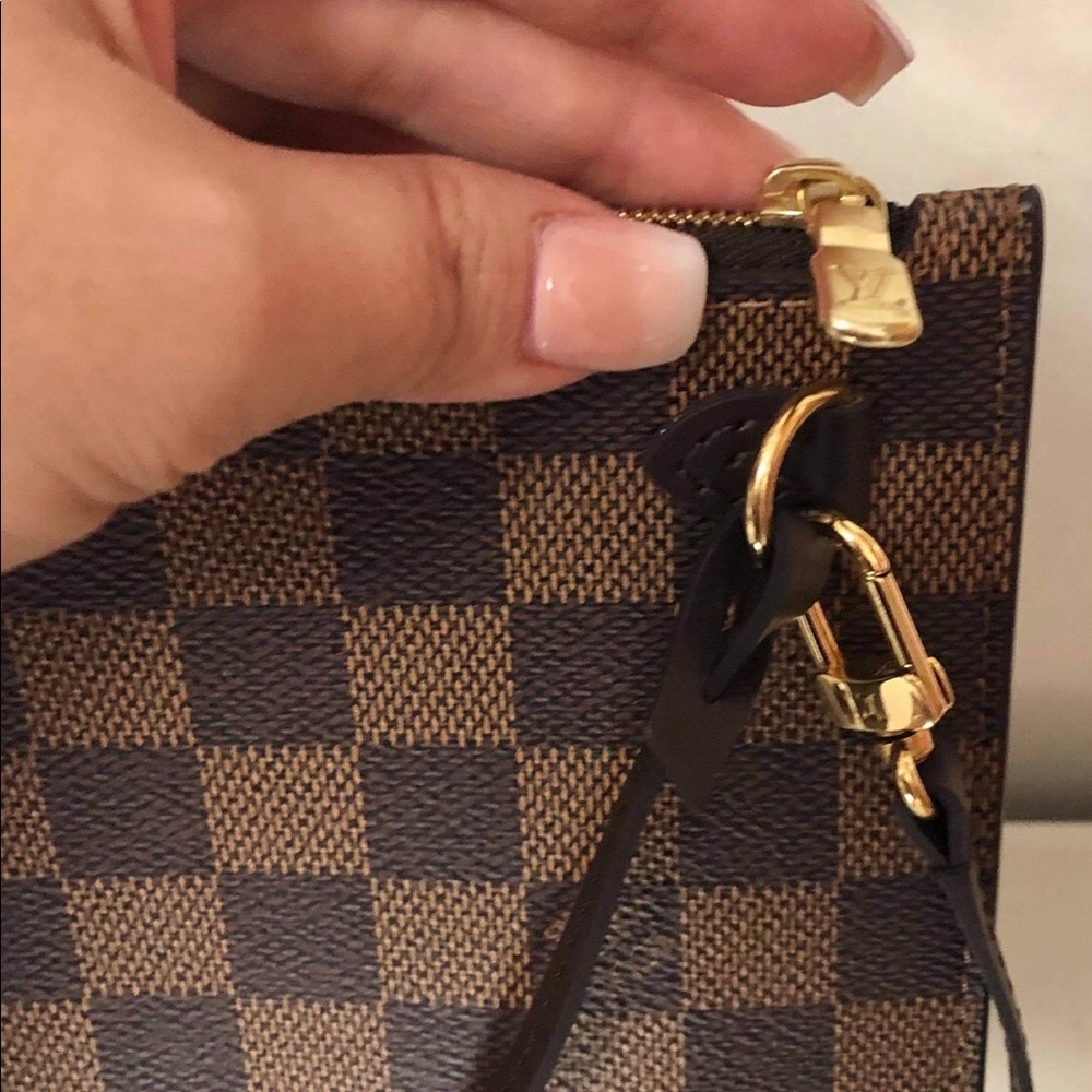 Pouch - Picture 5 of 9